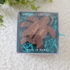 Hawaii  Keepsake Ornament - Brown